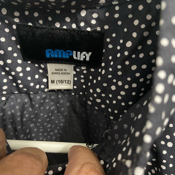 Amplify boys button down shirt in Medium - Picture 2 of 3